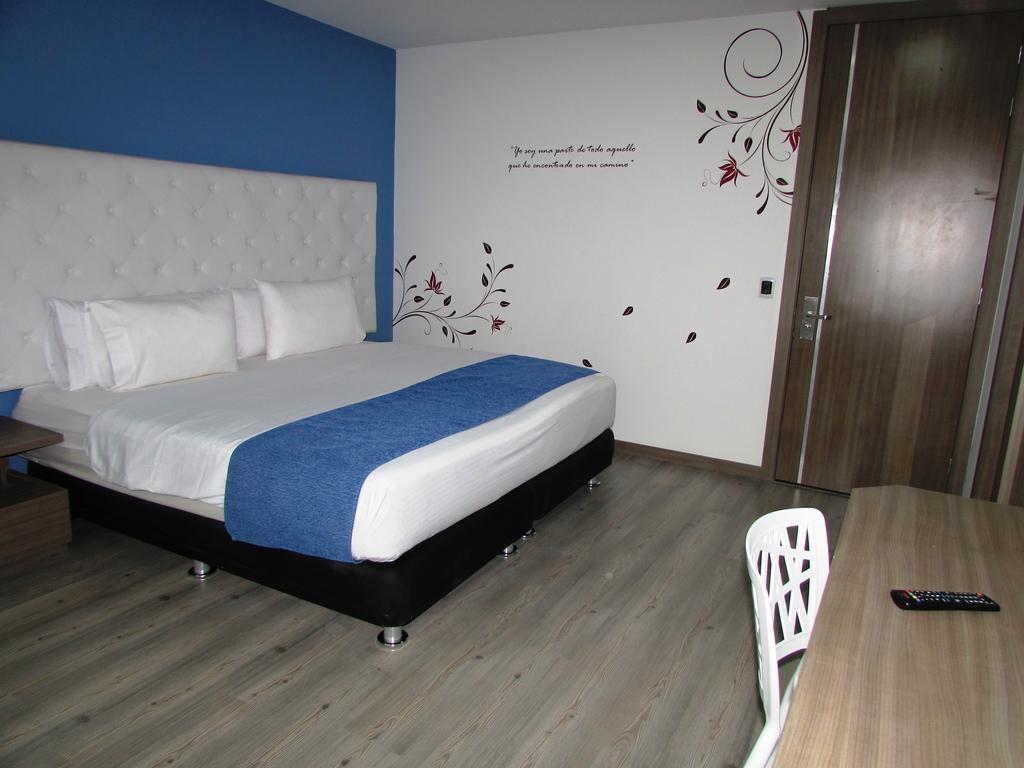 AW Hotel Plaza Miranda Bogotá Habitación foto